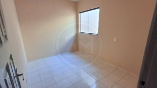 CASA À VENDA NO PONTO NOVO