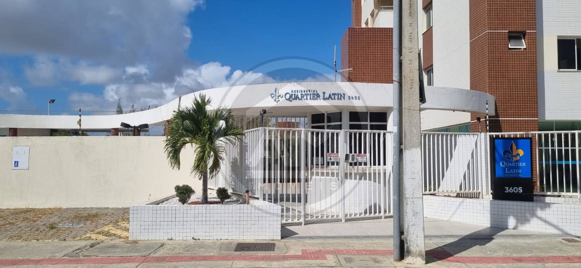 APARTAMENTO À VENDA – QUARTIER LATIN | COROA DO MEIO