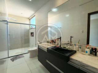 Ótima casa a venda no Condomínio Praia Bela