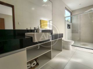 Ótima casa a venda no Condomínio Praia Bela