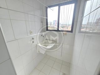 Excelente apê no Via Farol