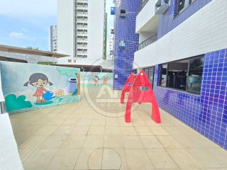 Excelente apê no Via Farol