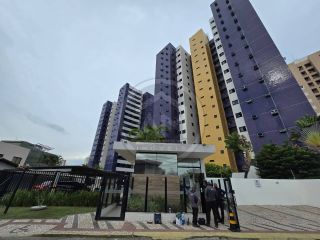 Excelente apê no Via Farol