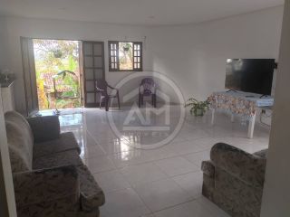 EXCELENTE CASA NO BAIRRO SANTA CECÍLIA