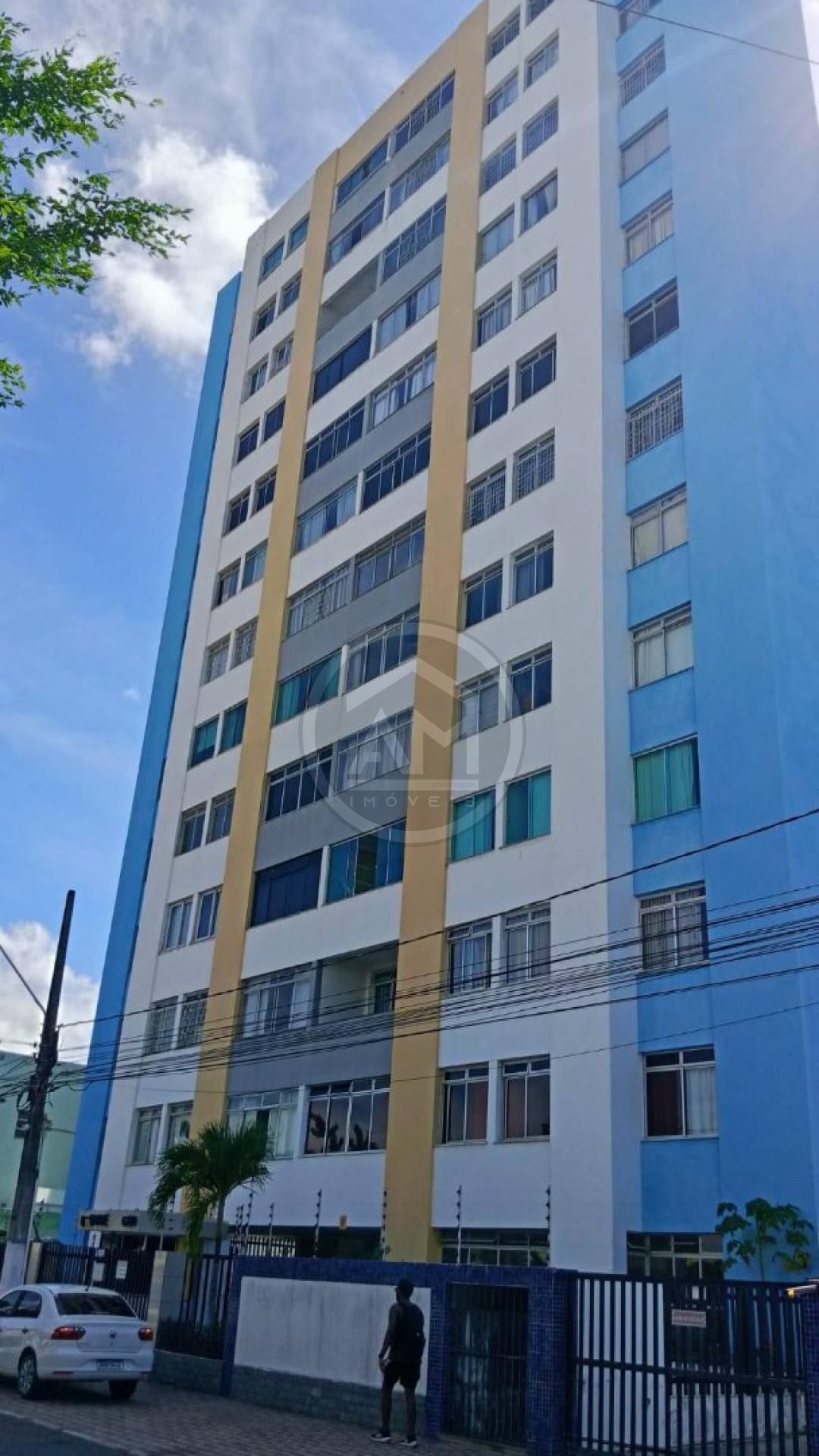 APÊ REFORMADO NO EDIFÍCIO LOUVRE