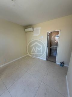 APÊ REFORMADO NO EDIFÍCIO LOUVRE