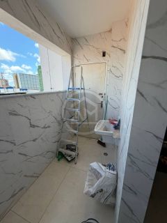 APÊ REFORMADO NO EDIFÍCIO LOUVRE