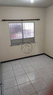 EXCELENTE CASA DE ESQUINA NO JABOTIANA