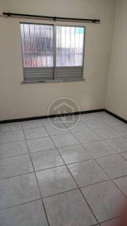 EXCELENTE CASA DE ESQUINA NO JABOTIANA