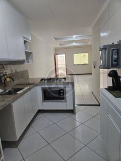 OTIMA CASA NO BAIRRO ATALAIA