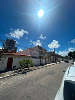 EXCELENTE CASA NO BAIRRO ATALAIA