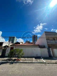 EXCELENTE CASA NO BAIRRO ATALAIA