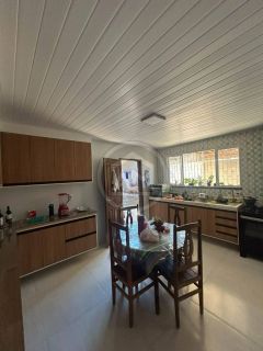 EXCELENTE CASA À VENDA NA COROA DO MEIO