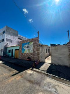 EXCELENTE CASA À VENDA NA COROA DO MEIO
