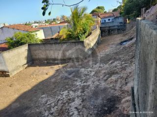 Casa à Venda com 2 Quartos no Bairro América – Aracaju/SE
