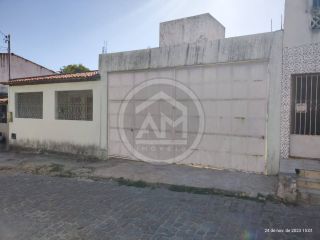 Casa à Venda com 2 Quartos no Bairro América – Aracaju/SE