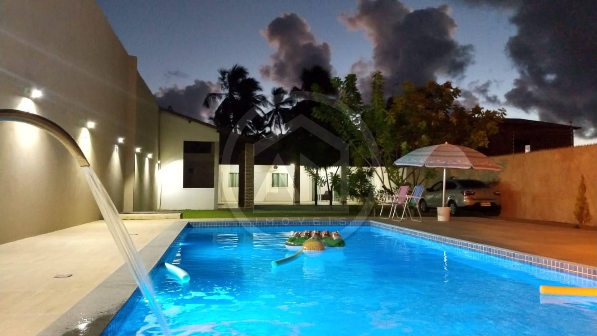 EXCELENTE CASA À VENDA - À VISTA