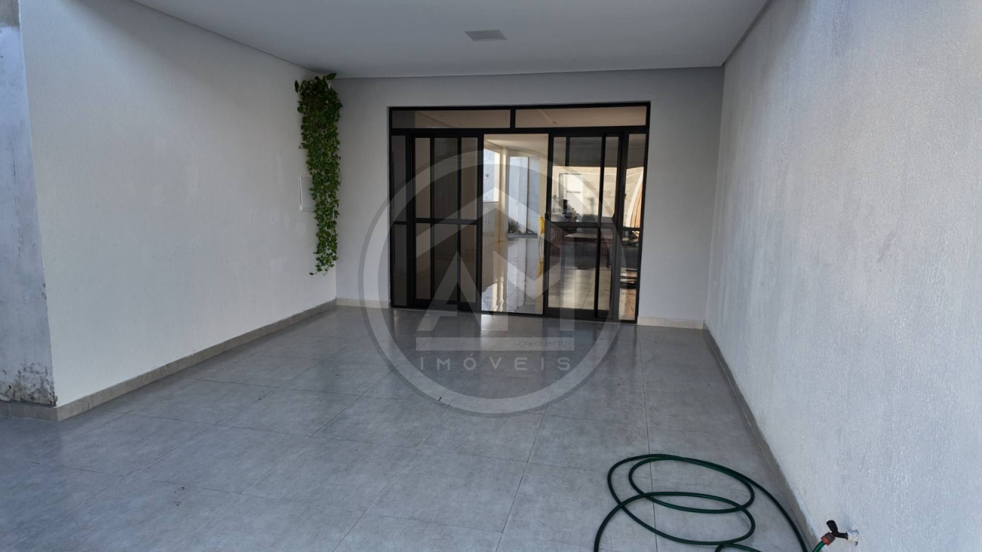 EXCELENTE CASA À VENDA NA ARUANA
