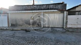 EXCELENTE CASA À VENDA NA ARUANA