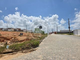 LOTE NO PORTO POXIM