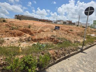 LOTE NO PORTO POXIM