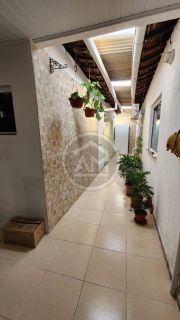 EXCELENTE CASA À VENDA COM PONTO COMERCIAL NO LUZIA