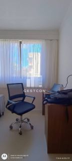 Vendo excelente apartamento em Boa Viagem- 2 Quartos- PORTEIRA FECHADA!