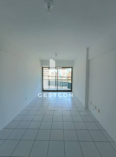 Apartamento com aproximadamente 115m2, 3 Quartos sendo 2 Suítes, 2 Vagas de Garagem!
