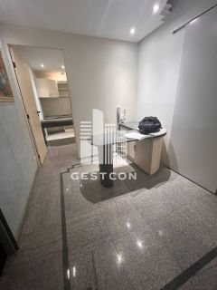 Sala Comercial com armários fixos, 1 Vaga de Garagem!