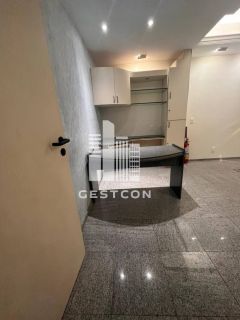 Sala Comercial com armários fixos, 1 Vaga de Garagem!