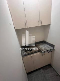 Sala Comercial com armários fixos, 1 Vaga de Garagem!