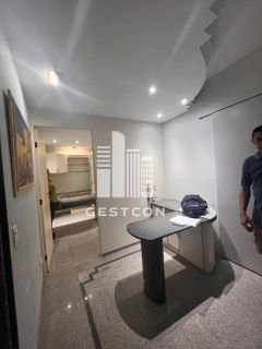 Sala Comercial com armários fixos, 1 Vaga de Garagem!