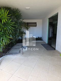 Apartamento com 55m², Varanda, 2 Quartos sendo 1 Suíte, 1 Vaga! (Lagoa do Araçá)