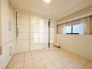 Apartamento com aproximadamente 100m², 3 Quartos sendo 1 Suíte, 2 vagas!