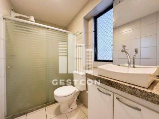 Apartamento com aproximadamente 100m², 3 Quartos sendo 1 Suíte, 2 vagas!