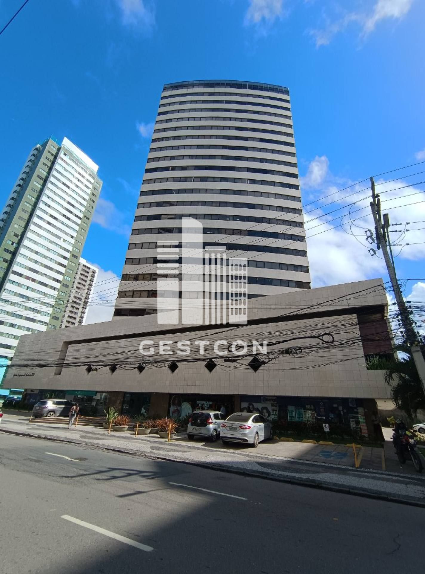 Salas Comerciais, Aproximadamente 50m2, estacionamento Rotativo!