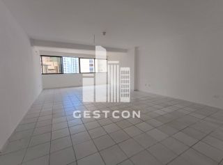 Salas Comerciais, Aproximadamente 50m2, estacionamento Rotativo!