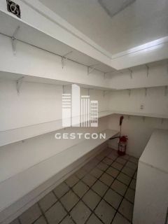 Loja com aproximadamente 60m2, estacionamento Rotativo, pertinho do Shopping Recife!