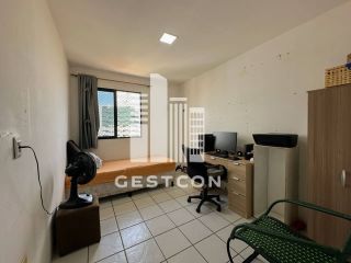 Apartamento com aproximadamente 98m2, 3 Quartos sendo 1 Suíte, 2 Vagas