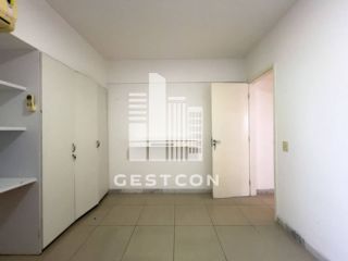 Apartamento com aproximadamente 100m2, 3 Quartos sendo 1 Suíte, 2 Vagas