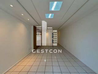 Apartamento com aproximadamente 120m2, 4 Quartos sendo 2 Suítes, 2 Vagas!
