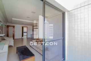 Apartamento com aproximadamente 100m2, 3 Quartos sendo 1 Suíte, 2 Vagas!