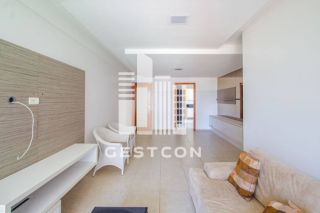 Apartamento com aproximadamente 100m2, 3 Quartos sendo 1 Suíte, 2 Vagas!