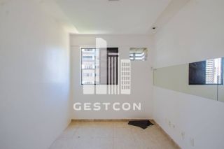 Apartamento com aproximadamente 100m2, 3 Quartos sendo 1 Suíte, 2 Vagas!