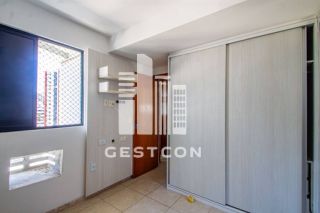Apartamento com aproximadamente 100m2, 3 Quartos sendo 1 Suíte, 2 Vagas!