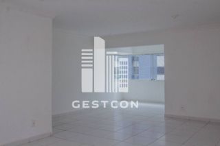 Apartamento com aproximadamente 170m2, 3 Quartos sendo 1 Suíte, 1 vaga!