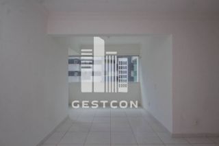 Apartamento com aproximadamente 170m2, 3 Quartos sendo 1 Suíte, 1 vaga!
