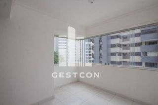 Apartamento com aproximadamente 170m2, 3 Quartos sendo 1 Suíte, 1 vaga!