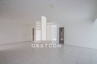 Apartamento com aproximadamente 170m2, 3 Quartos sendo 1 Suíte, 1 vaga!