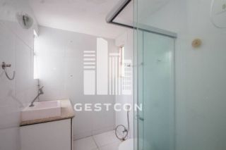 Apartamento com aproximadamente 170m2, 3 Quartos sendo 1 Suíte, 1 vaga!